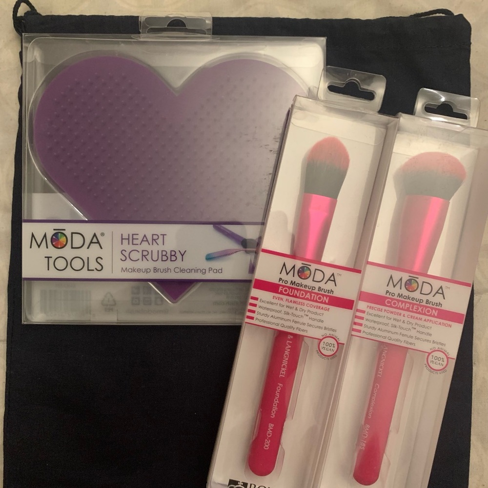 MODA Makeup Tools & Brushes (Bundle)